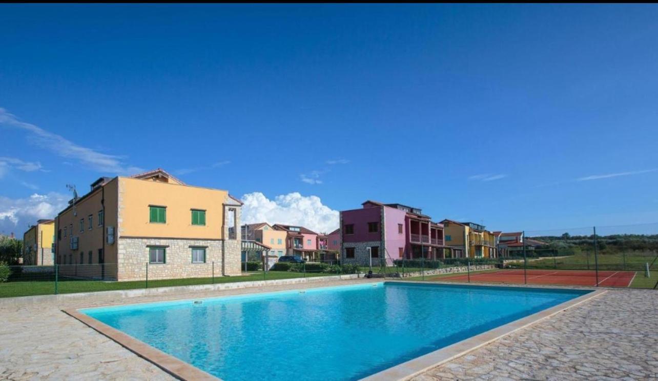 Apartment Aleks Tar-Vabriga Ngoại thất bức ảnh