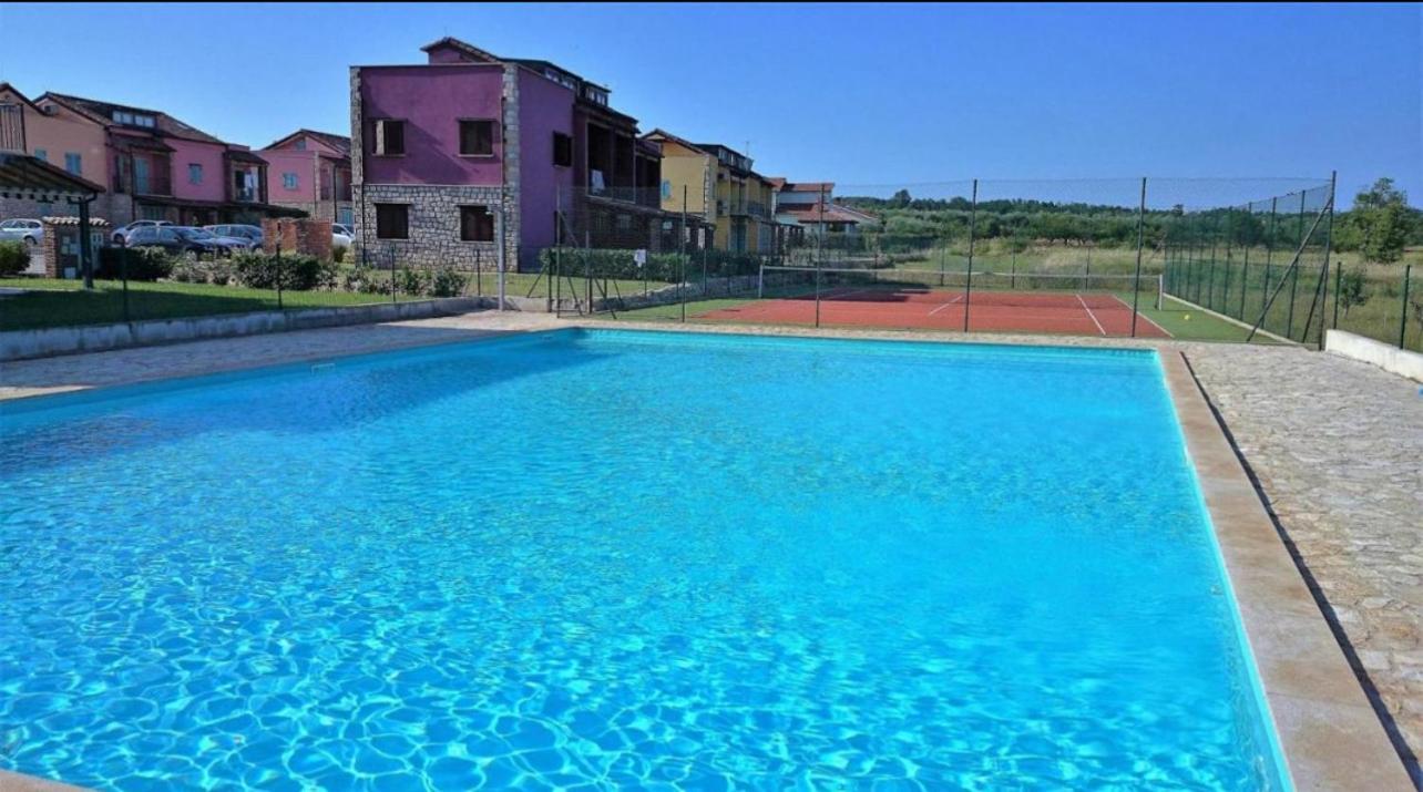 Apartment Aleks Tar-Vabriga Ngoại thất bức ảnh